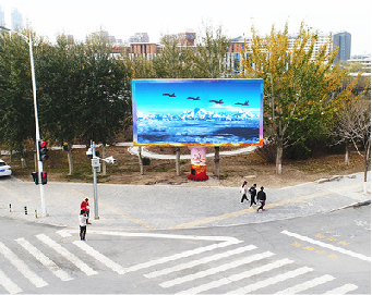 怒江户外大屏广告投放要点。